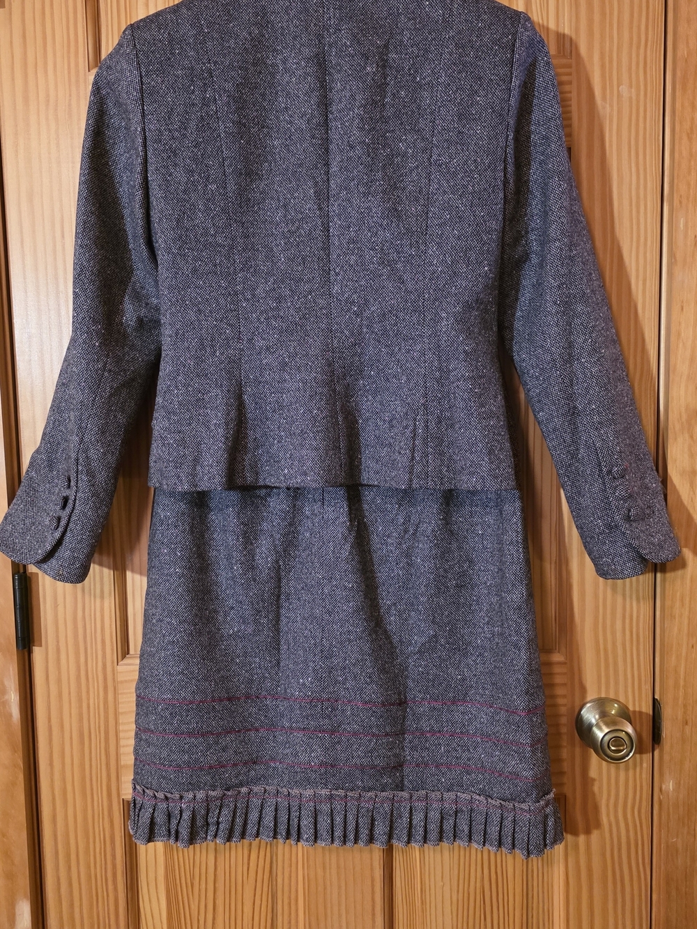 Kay Unger Charcoal Tweed Two-Piece Skirt Suit - Picture 3 of 16
